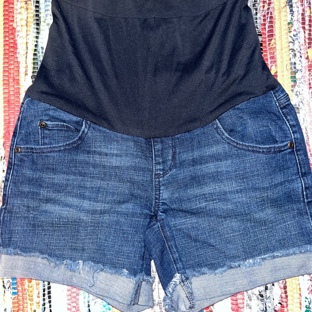 Full belly panel maternity shorts Sonoma